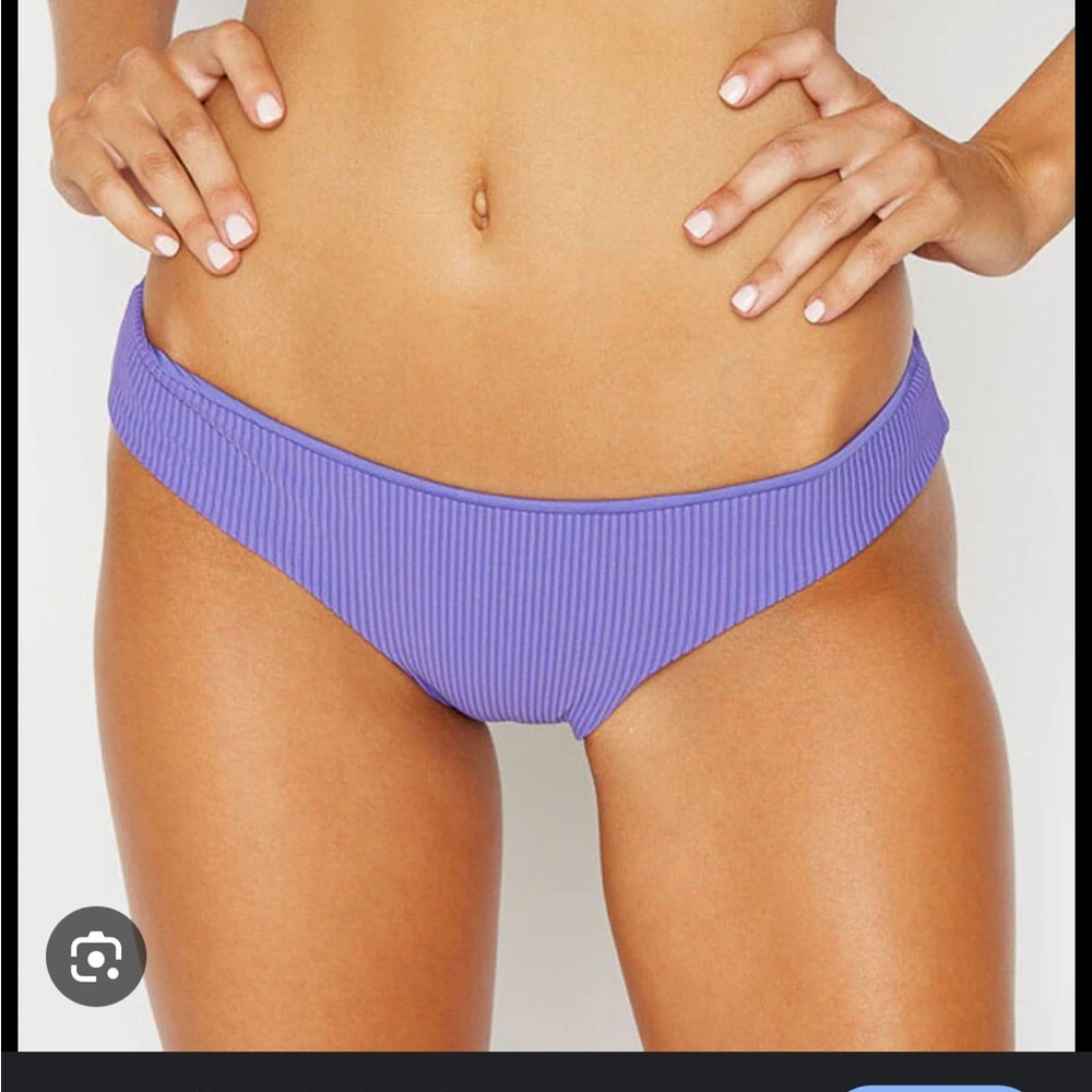 Frankie’s bikinis Shea Ribbed Bottom in Amethyst size medium never worn-NWT